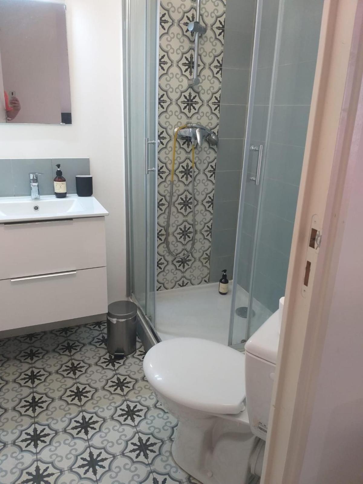 Le Refuge Urbain - Port A 2 Pas & Animaux Acceptes Apartment Toulon Exterior photo